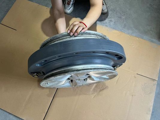 بوليمر مطاطي عسكري تشغيل مسطح إدراجات 335 / 80R20 225 / 75R16C تشغيل حشوات عجلة مسطحة