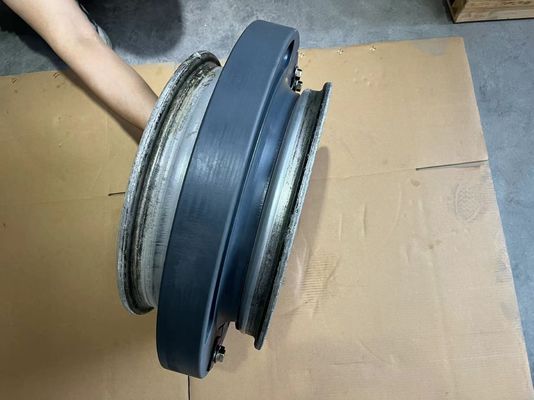 بوليمر مطاطي عسكري تشغيل مسطح إدراجات 335 / 80R20 225 / 75R16C تشغيل حشوات عجلة مسطحة