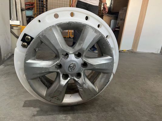 ملحقات إطارات السيارات المعدلة تعمل على إدراج مسطح لمنع الرصاص من إطلاق النار