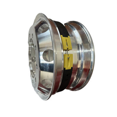 تعمل أنظمة الإطارات المسطحة في عجلة الشاحنة بنظام الإطارات المسطحة لـ 45 / 45ZR18 R18